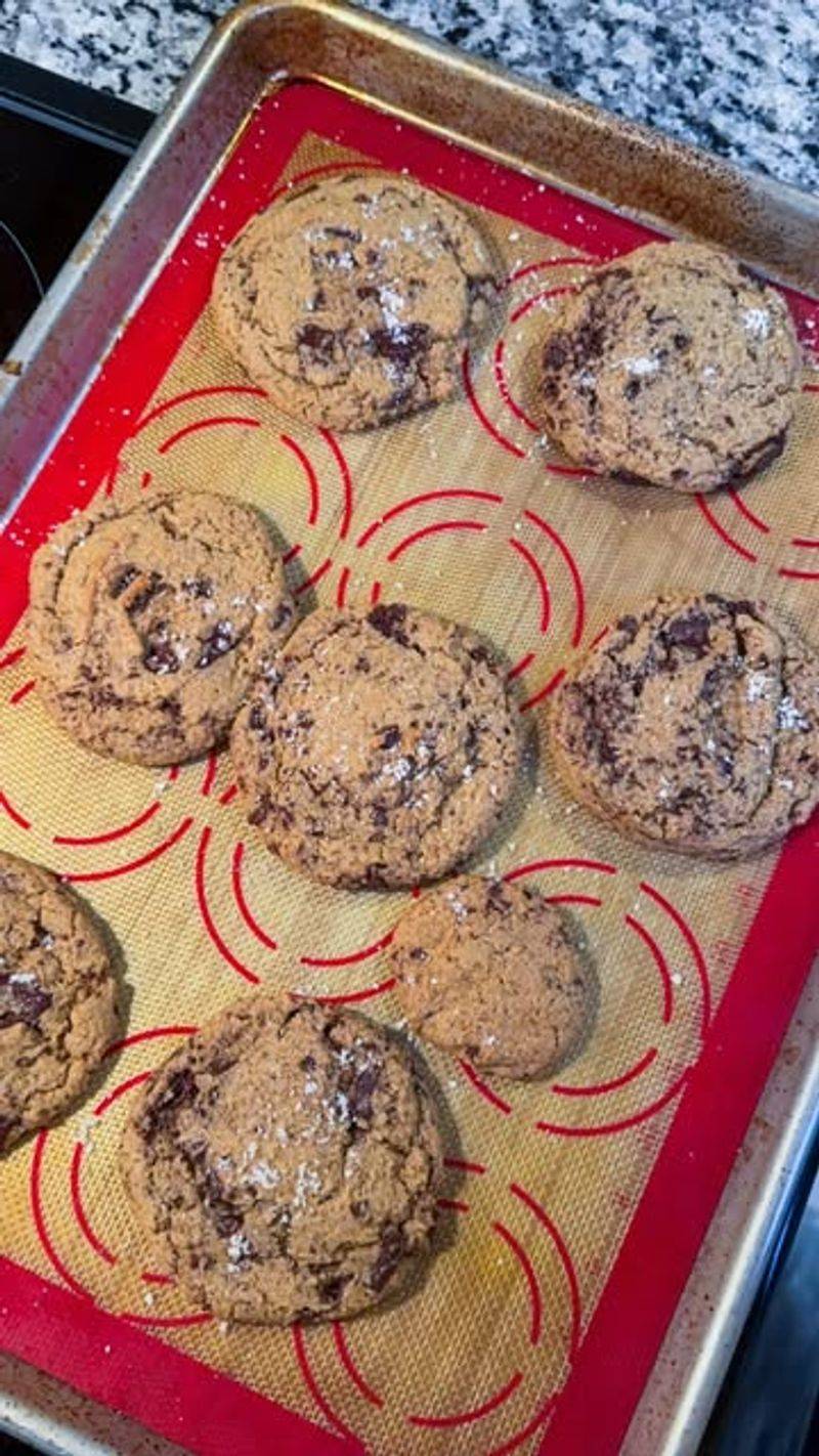 Cookies Straight from the Baking Sheet