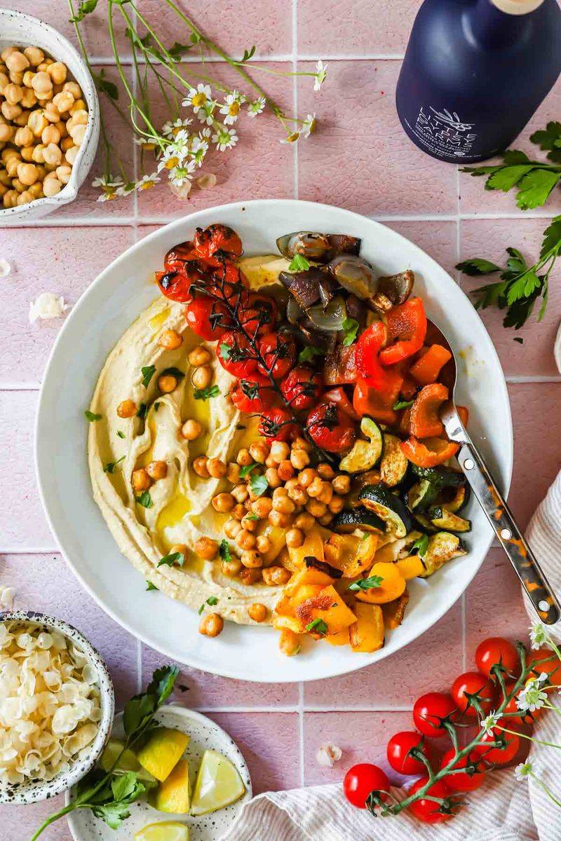 Hummus and Vegetable Plate