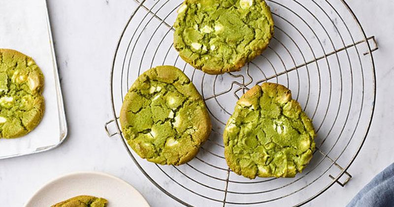 Wasabi and White Chocolate Biscuit