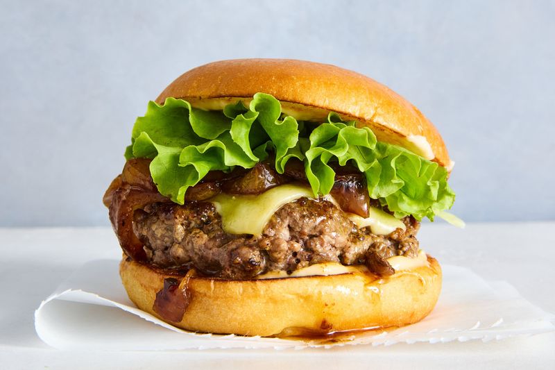 The Classic Cheeseburger
