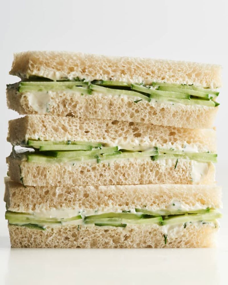 Sandwiches: Crusts On or Off?