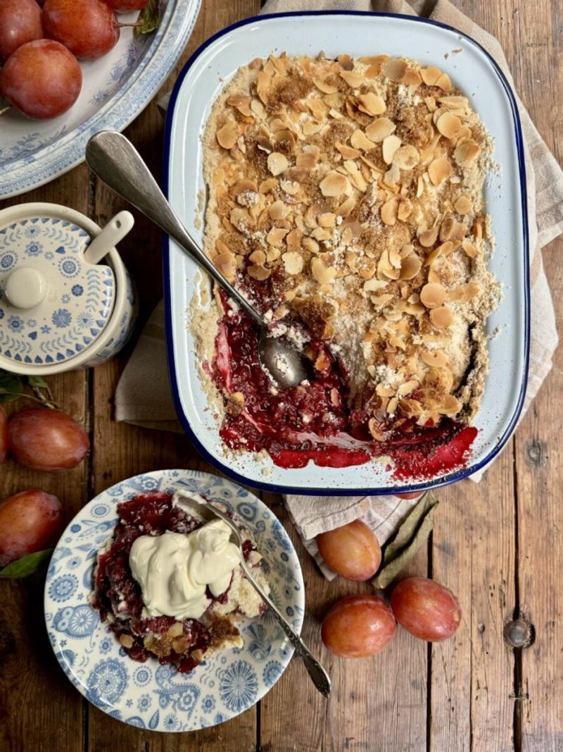 Blackberry Crumble With Brown Sugar And Almond Topping