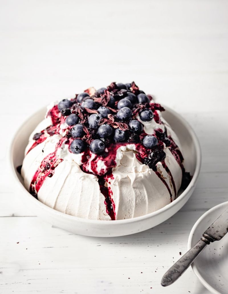 Blackberry Pavlova