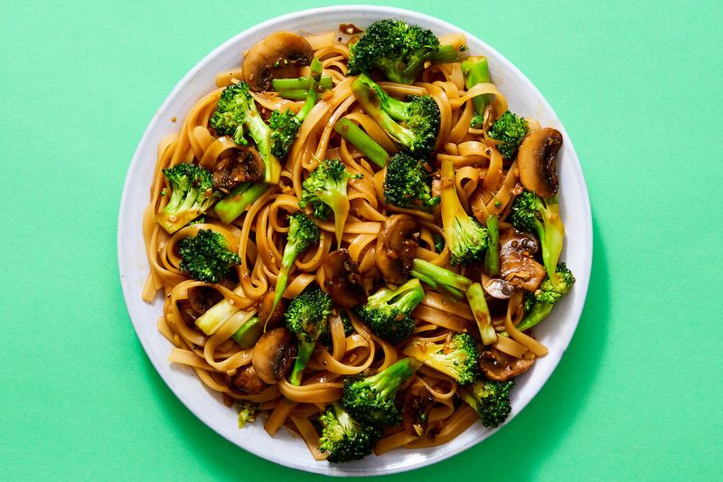 Broccoli Stir-Fry with Noodles