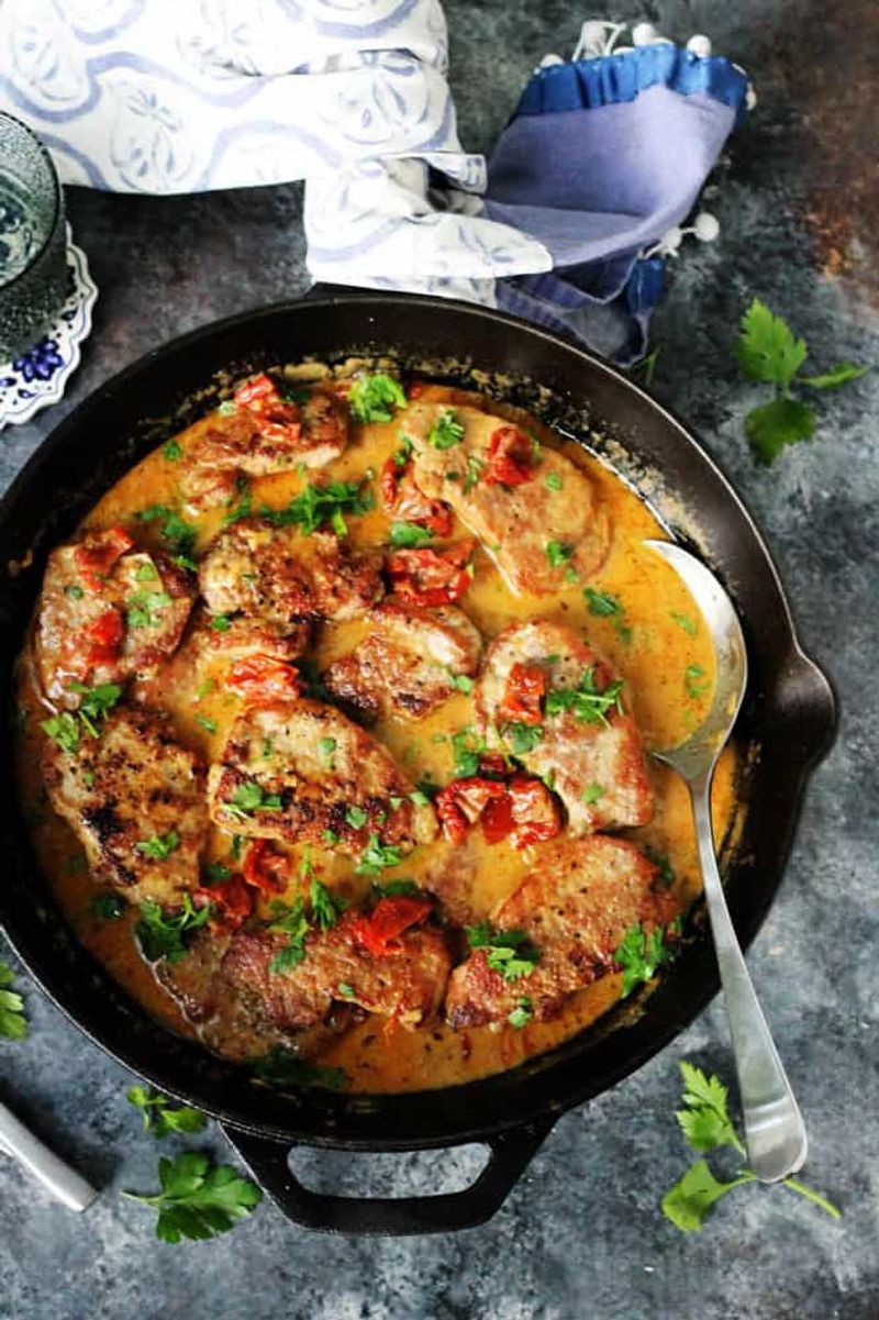 Pork Chops with Sun-Dried Tomato Sauce