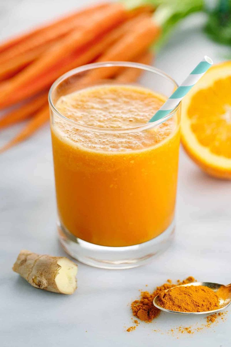 Carrot Smoothie with Turmeric