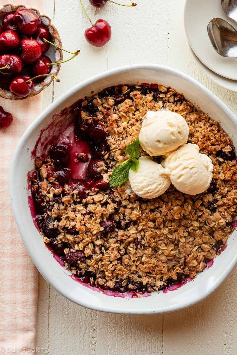Cherry Crumble
