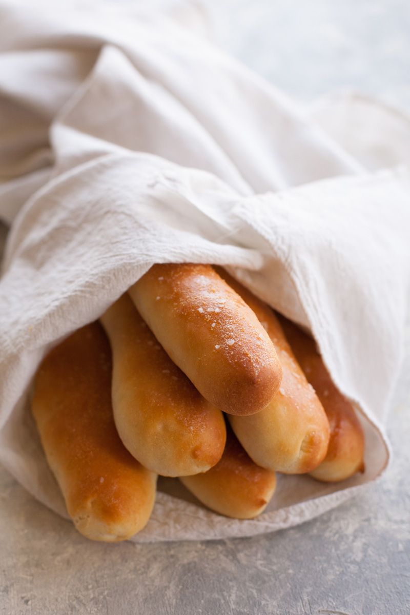 Olive Garden's Warm Breadstick Dip