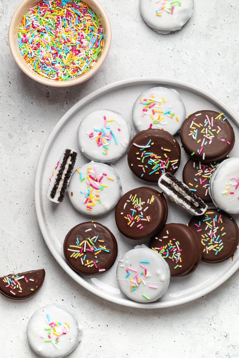 Chocolate Dipped Oreos