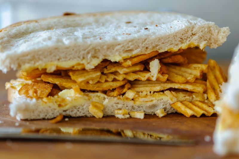 Crisps: In a Sandwich or Not?