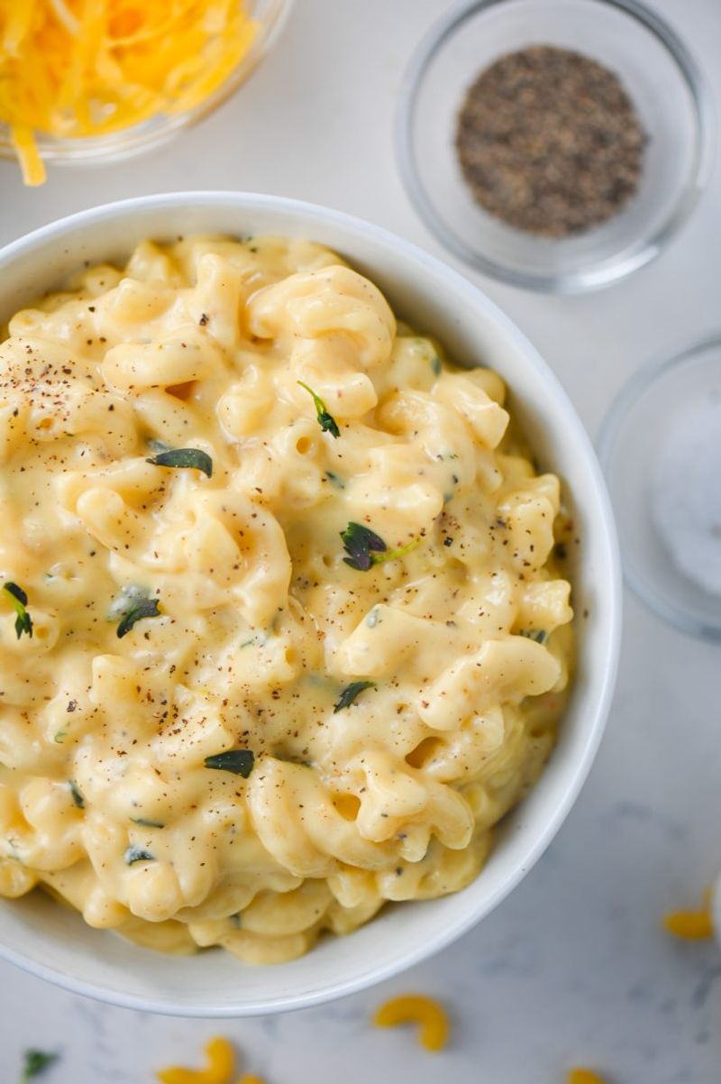 Roasted Garlic and Herb Mac and Cheese