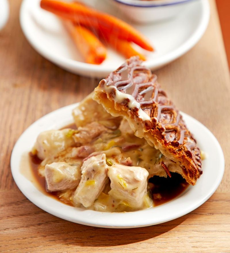 Turkey and Leek Pie with Creamy Filling