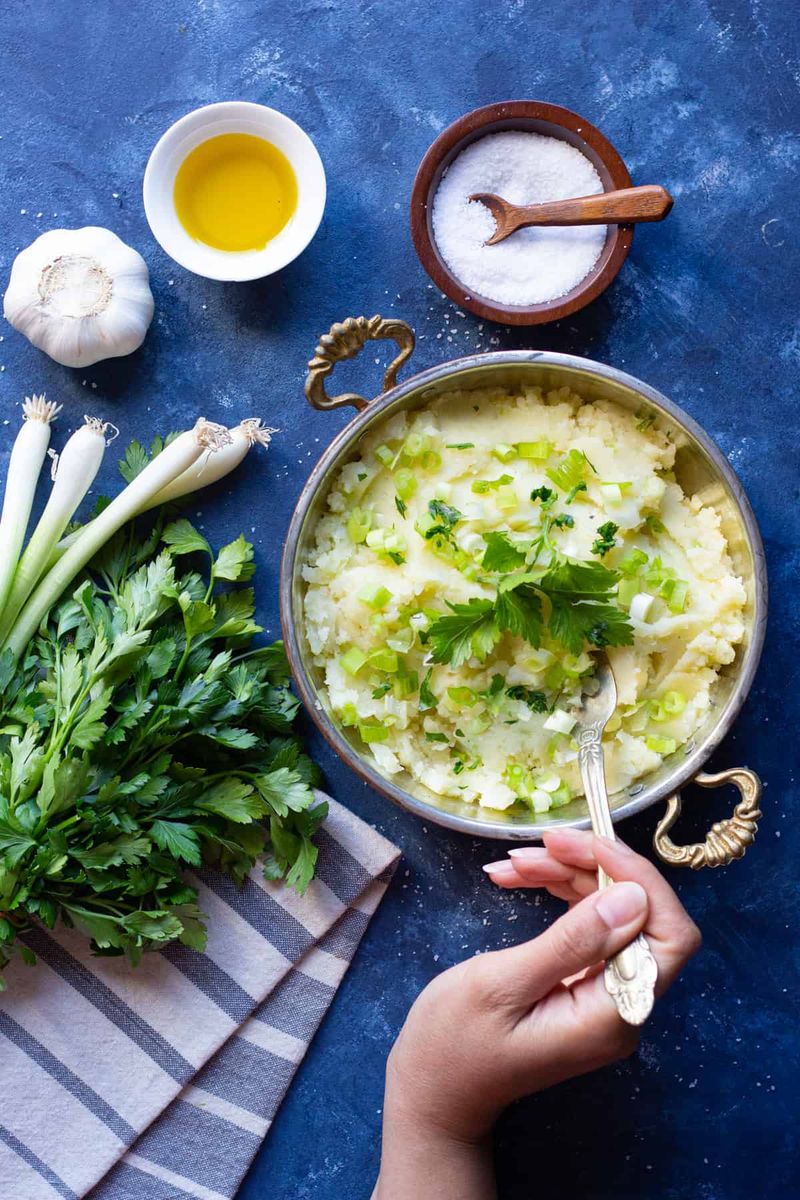 Skordalia (Greek Garlic and Potato Dip)