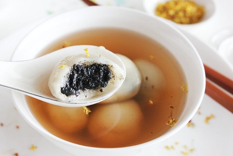 Black Sesame Tangyuan (Chinese Glutinous Rice Balls)