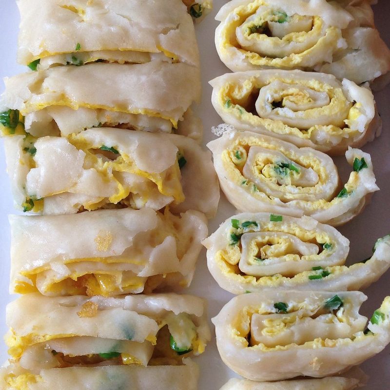 Taiwanese Dan Bing (Egg Crepe)