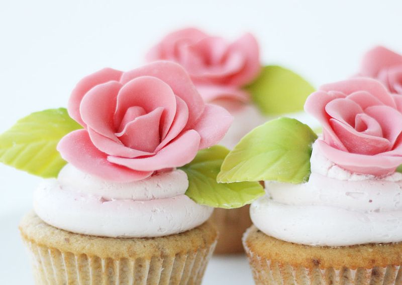 Decorate Cupcakes as Fondant Toppers