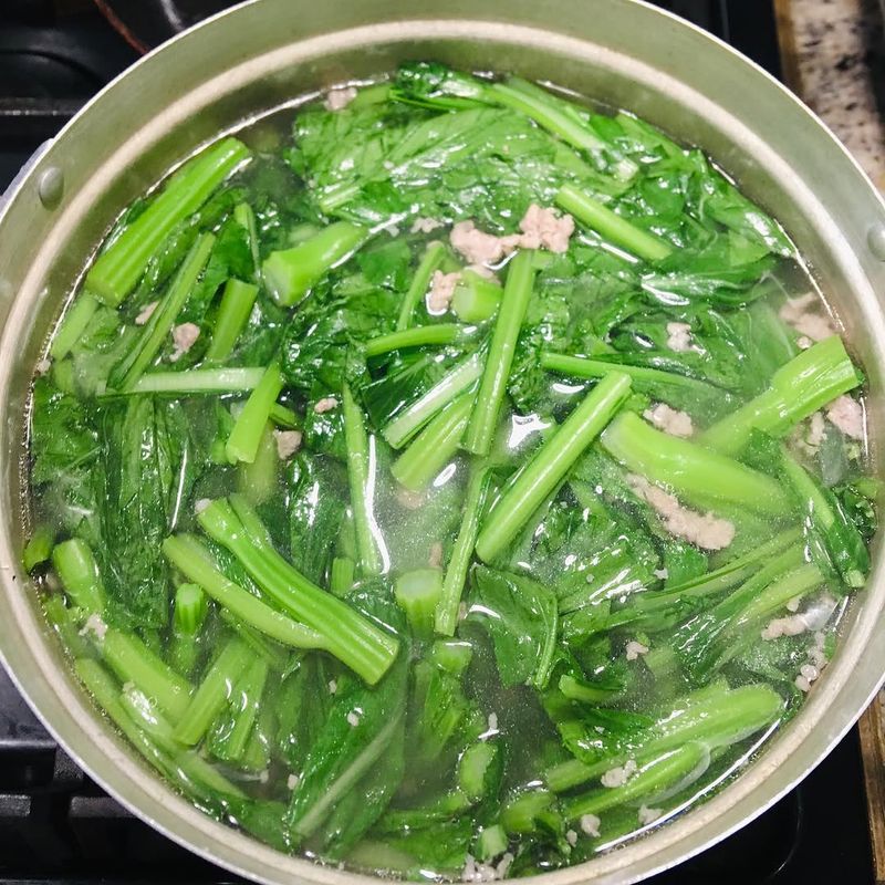 Canh Rau Cai - Simple Vietnamese Vegetable Broth Soup