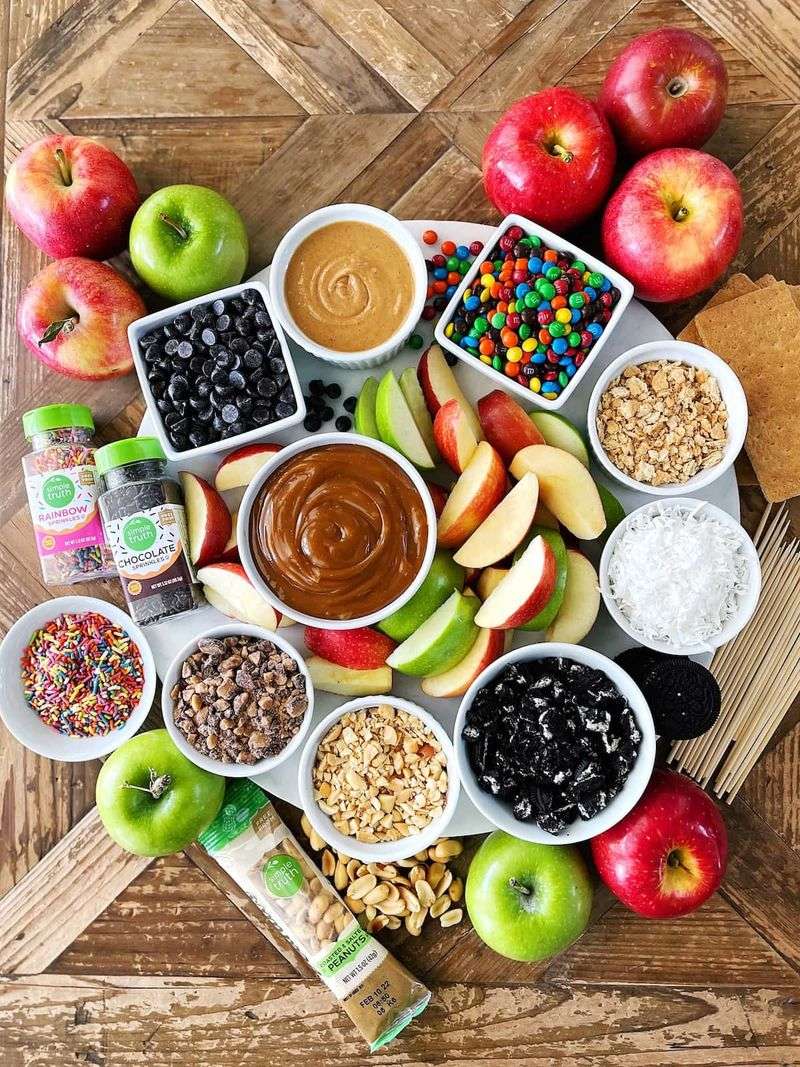 Apple Slices with Caramel Dip