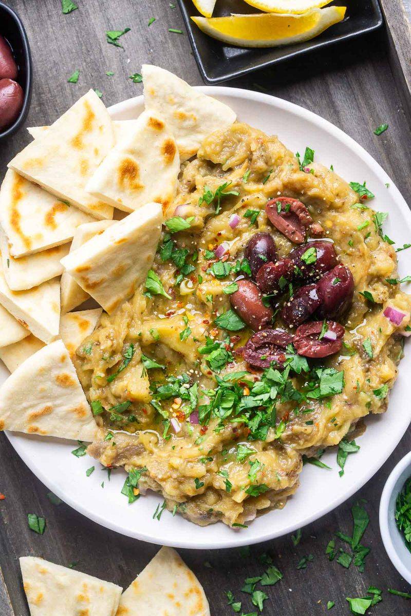 Melitzanosalata (Greek Eggplant Dip)