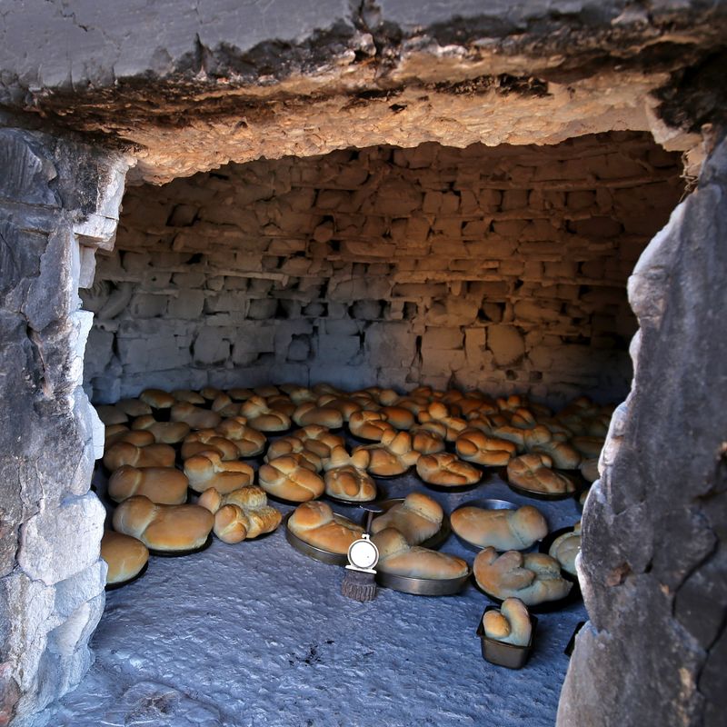 Horno Bread (Pueblo Stone-Oven Loaves)