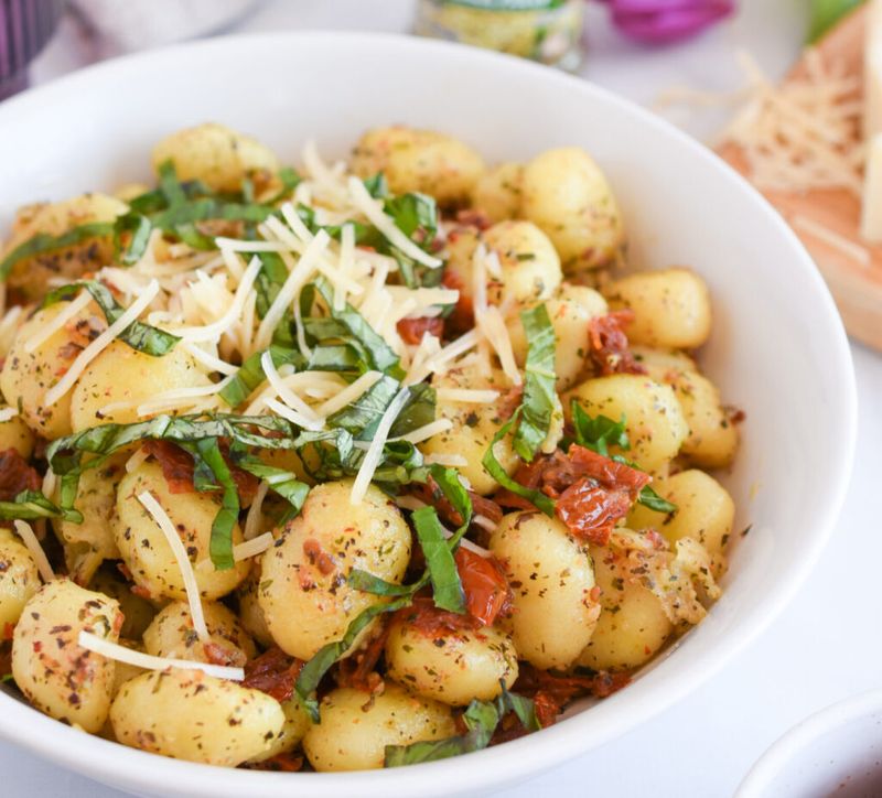 Gnocchi with Pesto and Sun-Dried Tomatoes