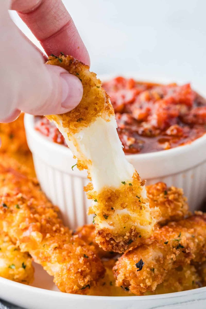 Crispy Mozzarella Sticks