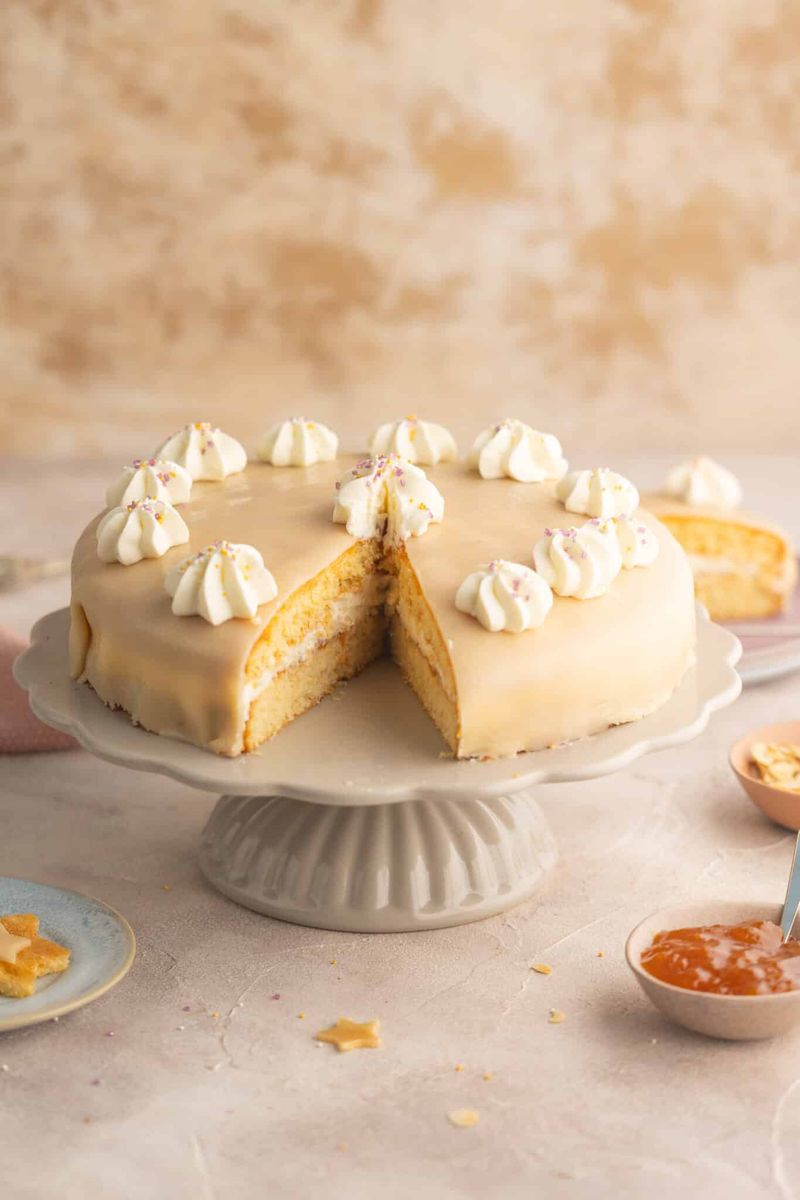 Roll It Into a Cake Covering