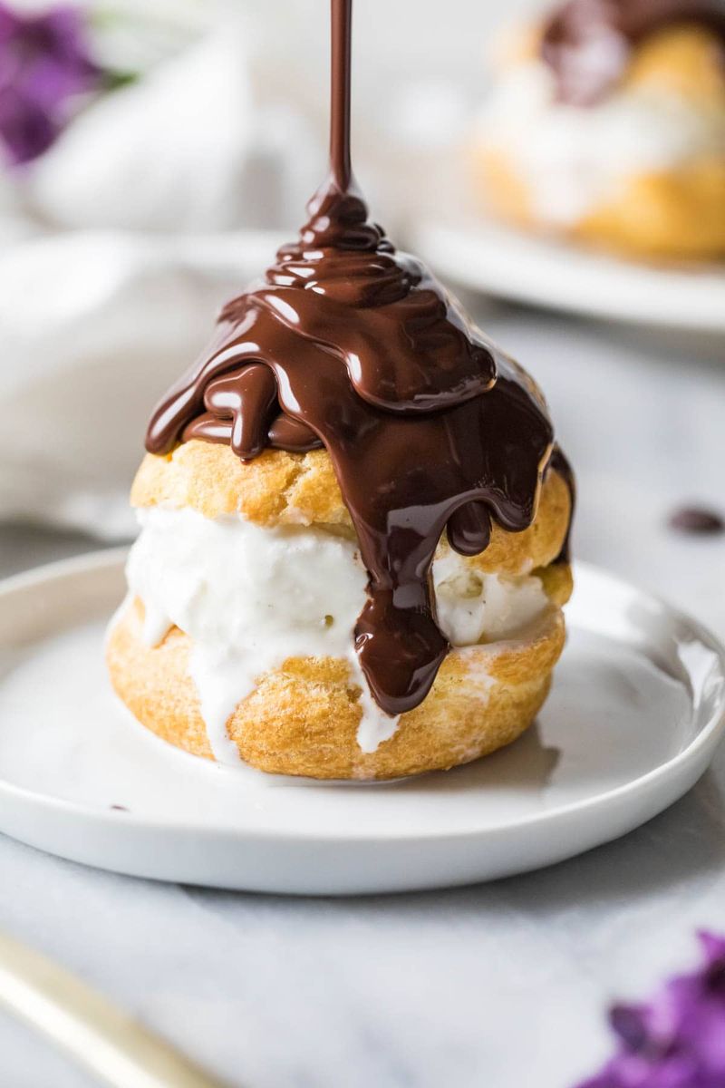 Profiteroles With Pastry Cream