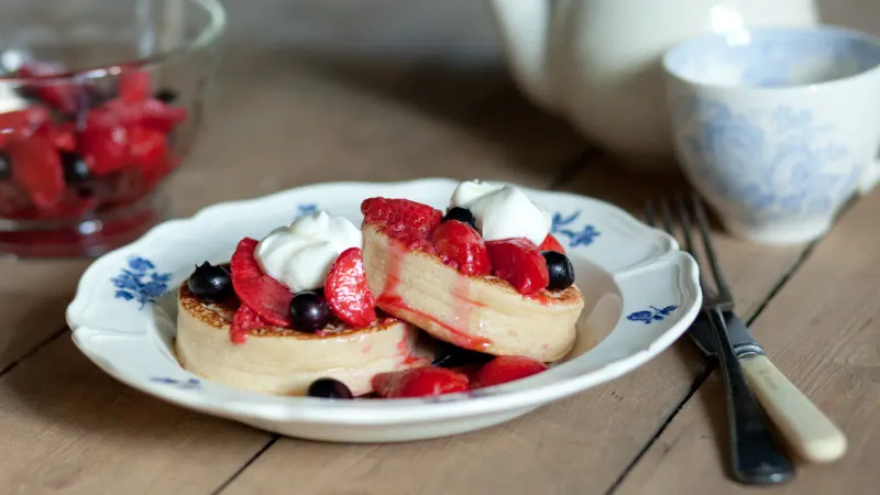 Greek Yogurt and Mixed Berry Compote