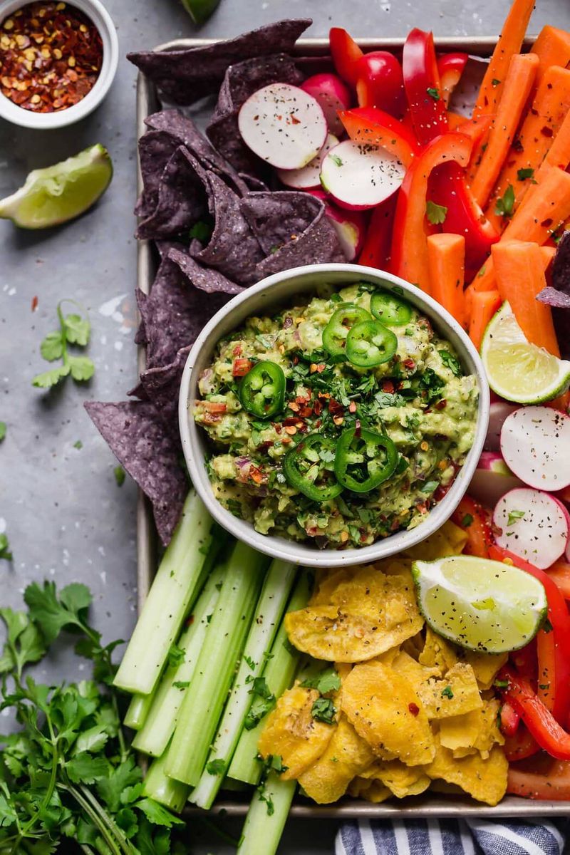 Guacamole with Colorful Veggie Dippers