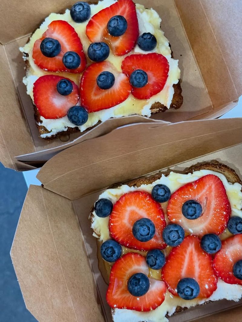 French Tartine with Ricotta and Berries