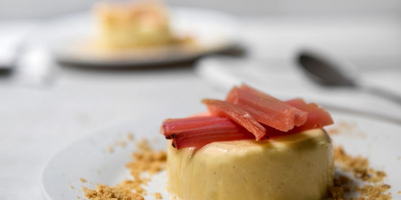 Rhubarb and Custard Pots