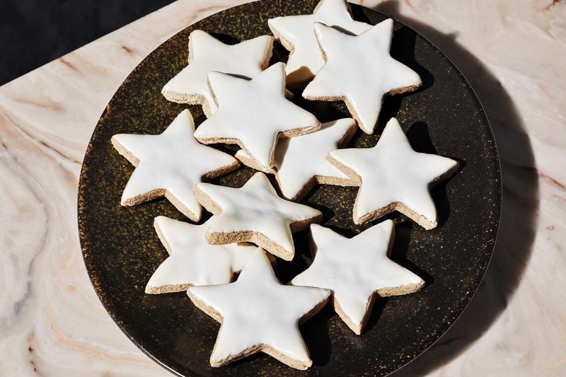 Zimtsterne (Cinnamon Stars)