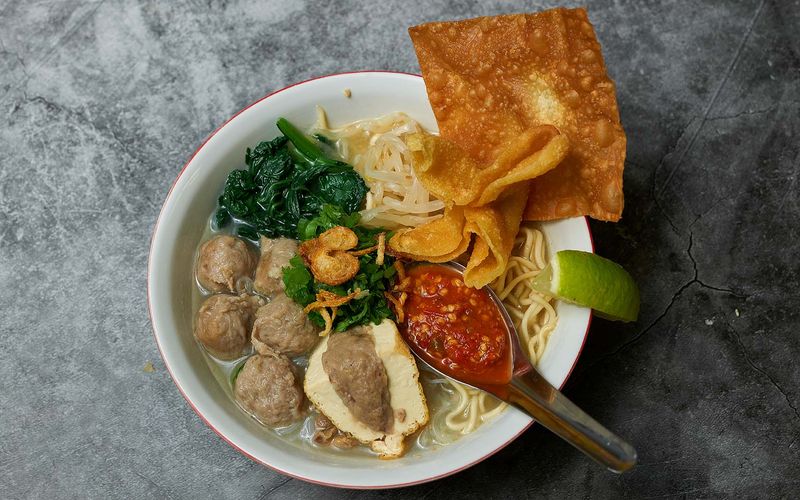 Indonesian Bakso (Bouncy Beef Meatball Soup)