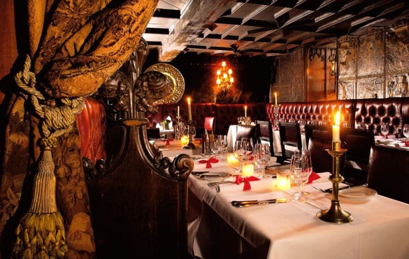 The Witchery by the Castle