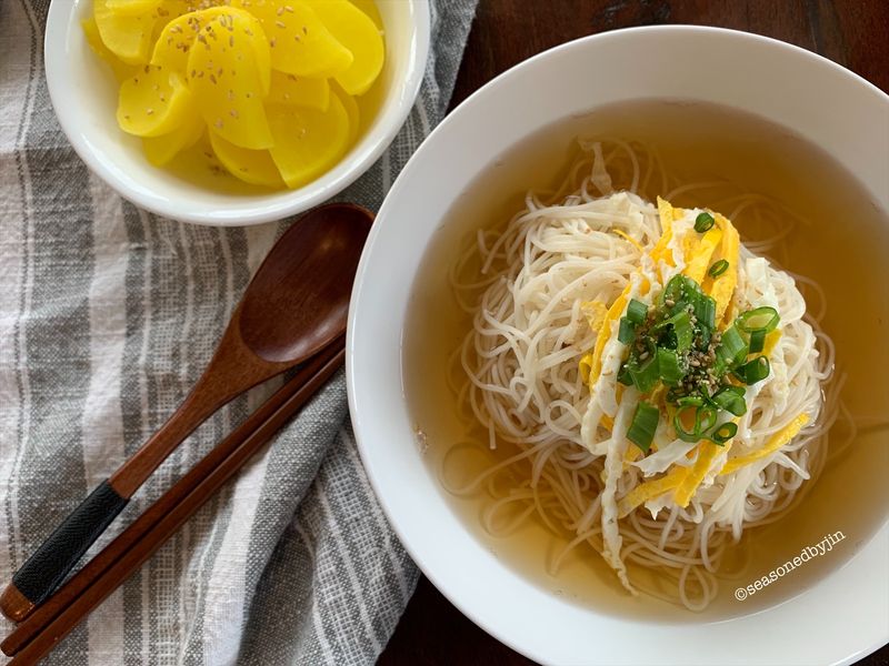 Anchovy Broth Somyeon (Thin Wheat Noodle Soup)