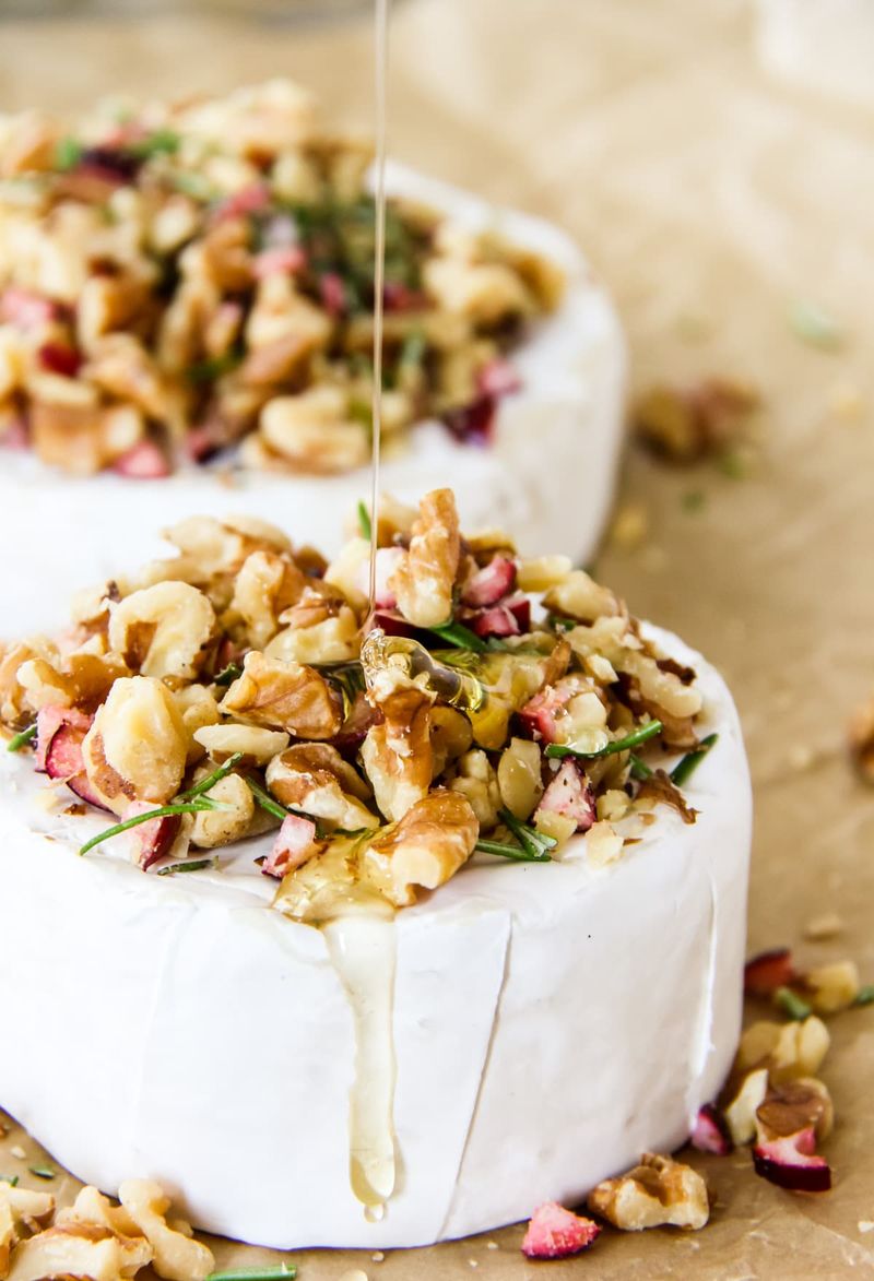 Baked Brie with Honey, Walnuts, and Fruit