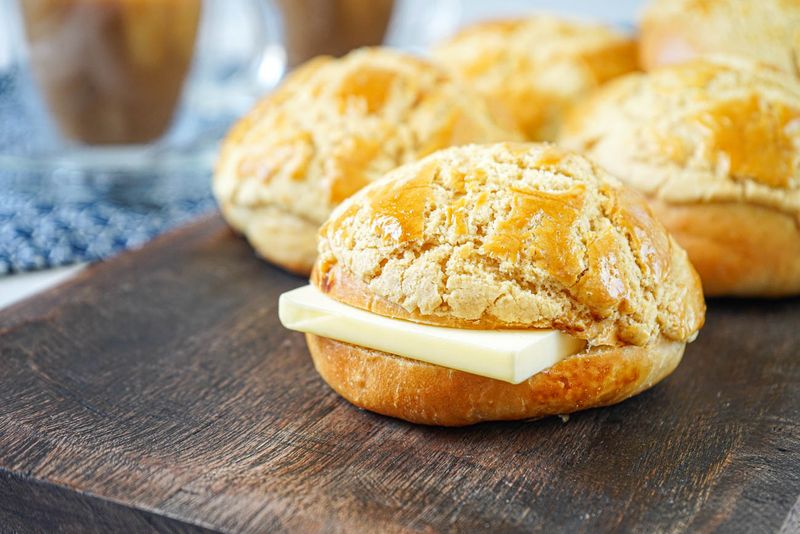 Bolo Bao (Pineapple Bun)