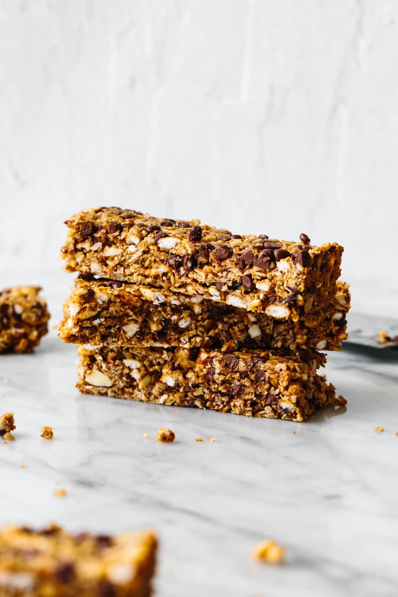Granola Bars with Chocolate Drizzle