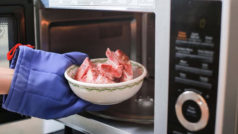 Defrosting Frozen Food