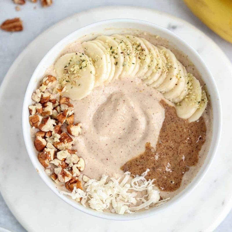 Oatmeal Cookie Smoothie Bowl