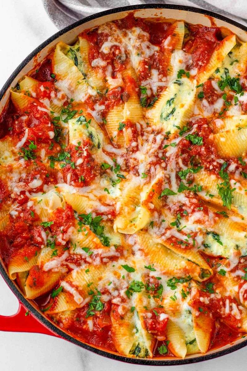 Spinach and Ricotta Stuffed Pasta Shells