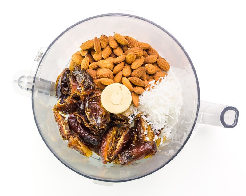Almond and Date Base