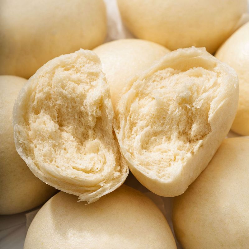 Mantou (Chinese Plain Steamed Buns)