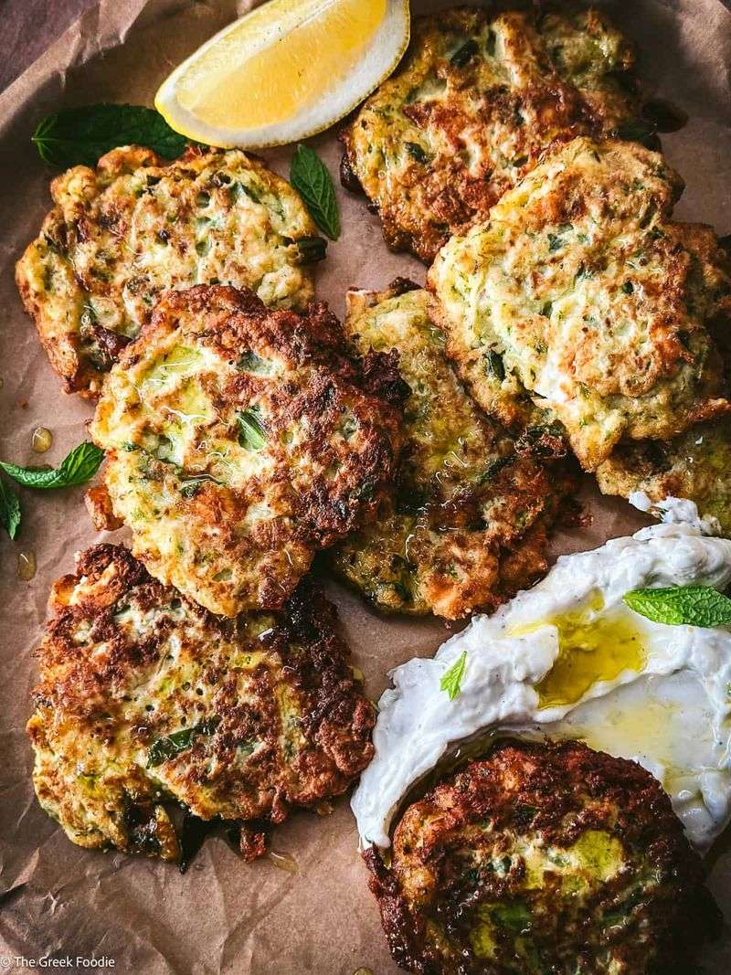 Kolokithokeftedes (Zucchini Fritters)