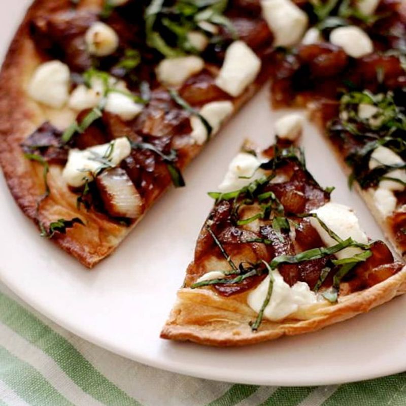 Flatbread With Caramelized Onions