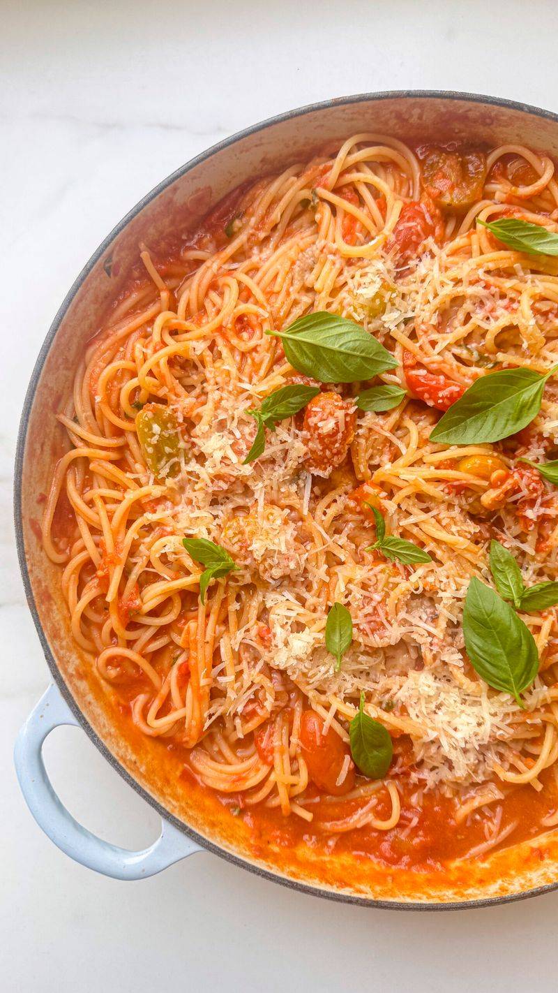 Pasta with Tomato Sauce