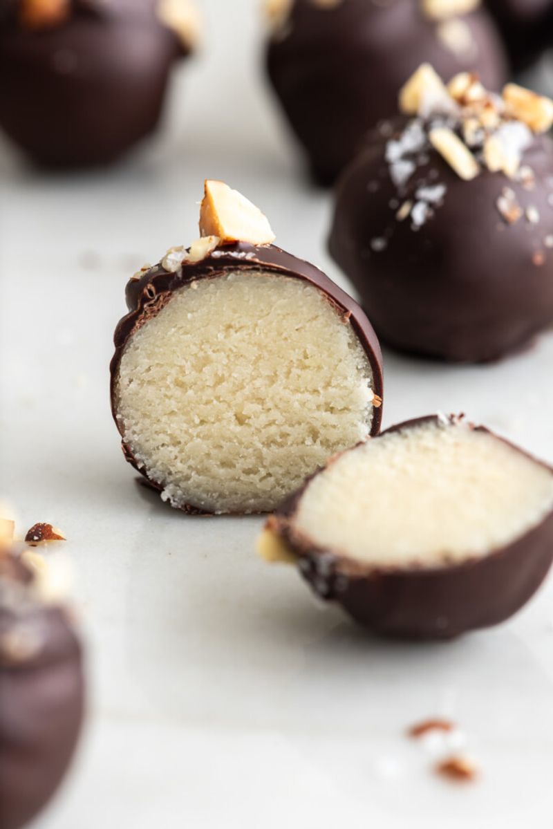 Make a Homemade Chocolate Truffle Filling