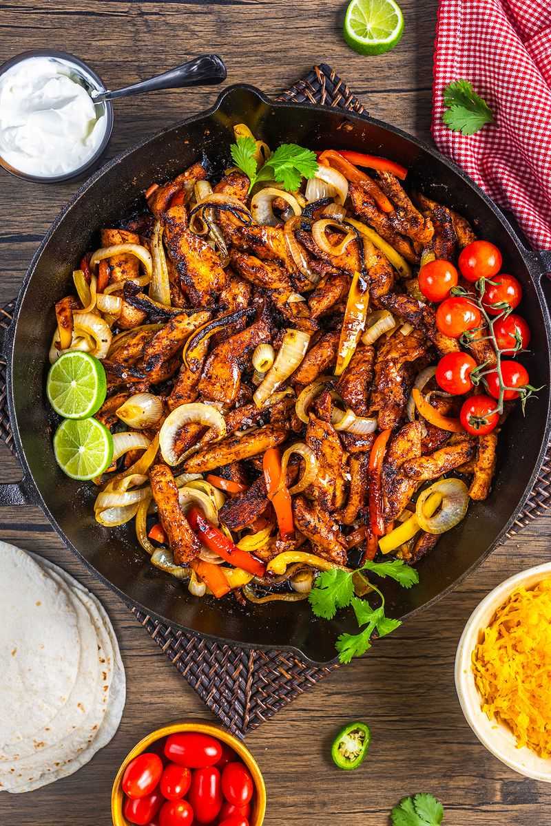 Pepper Fajitas With Warm Tortillas