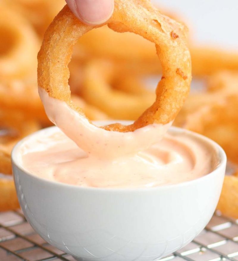 Onion Rings with Spicy Dipping Sauce